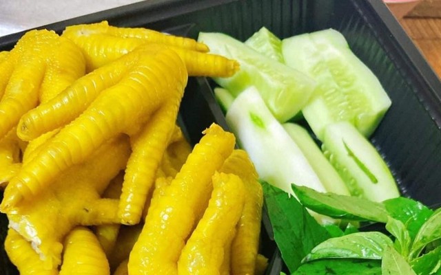 Hạnh Phương Food - Chân Gà Sả Tắc, Thảo Quả & Gà Ủ Muối Hoa Tiêu- 418 Quang Trung
