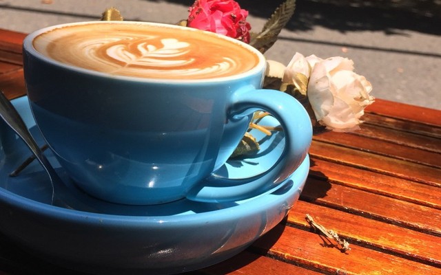 Cà Phê Muối & Trà Sữa Nón - 259 Khúc Hạo