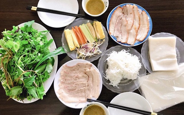 Bún Đậu & Bánh Tráng Cuốn Cô Dung - Lã Xuân Oai