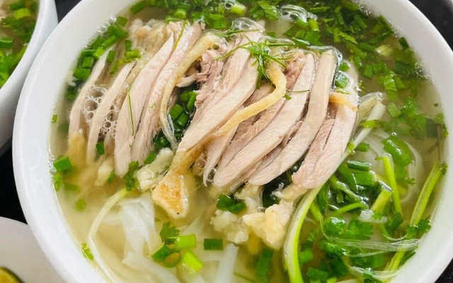 QUÁN QUEN - Bún Cá, Phở Bò & Gà Luộc - 426 Nguyễn Văn Cừ