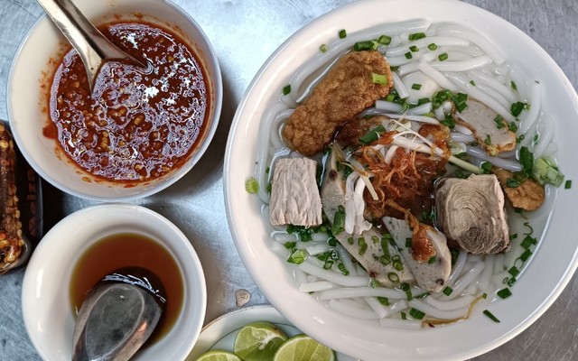 Bánh Canh Cá Thu, Lòng Cá & Trứng Cá - 115 Trần Quý Cáp 