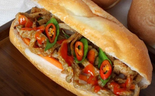 Bánh Mì Chả Cá Biển Má Hải - Bánh Mì - 232 Nghĩa Phát
