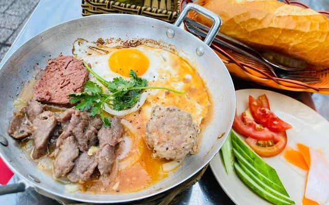 Bánh Mì Chảo - Tân Hoà Đông