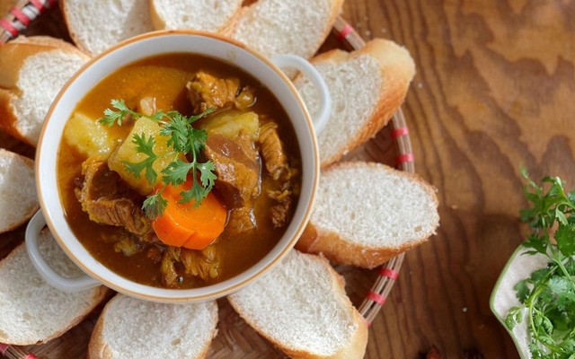 Linh Nhím - Bò Sốt Vang, Bánh Mì Chảo & Bún Chả Nướng Than - Cầu Giấy