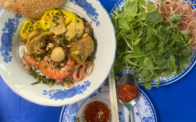 Út Tiên - Mì Quảng, Bún Bò & Bún Đỏ - Hoàng Diệu 2
