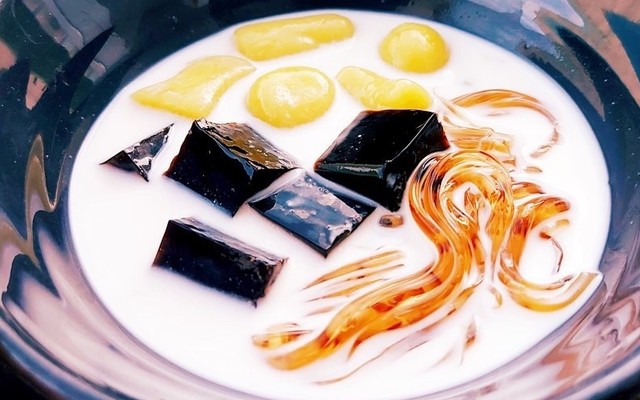 Tiệm Chè Ngọc Ngân - Chè - 107 Phan Đình Phùng
