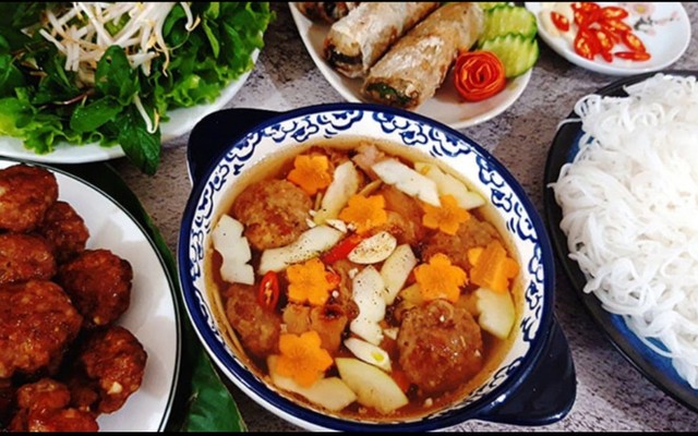 Bún Chả Anh Đức 100% Thịt Lợn Sinh Học - Số Nhà 2C Đầu CT2 Ngô Thì Nhậm