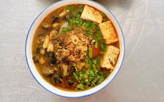 Phở & Bún Ốc Hương - Đối Diện 104 Trần Nhân Tông