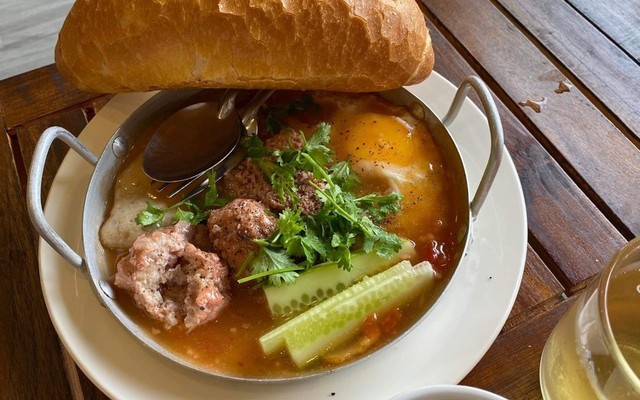 Sảnh Coffee - Bánh Mì Chảo Xíu Mại, Cơm Trưa Văn Phòng & Coffee - Nguyễn Thái Bình