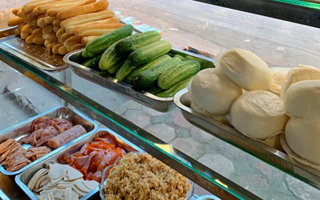 Pate Khánh Nạp Chính Gốc Hải Phòng Cơ Sở Duy Nhất Tại Hà Nội  - Pate, Bánh Mì Que & Bánh Bao Pate - 249 Đê La Thành