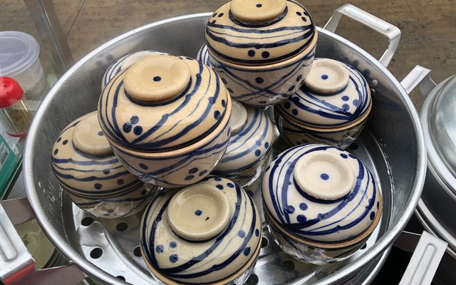 Chú 6 - Gà Ác Tiềm Thuốc Bắc