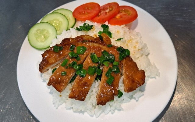 Cô Út - Cơm Thịt Nướng & Ăn Uống -  Võ Thành Trang