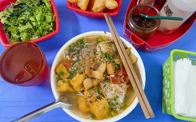 Bún Riêu Chị Nga - Quán Ăn - Bạch Mai