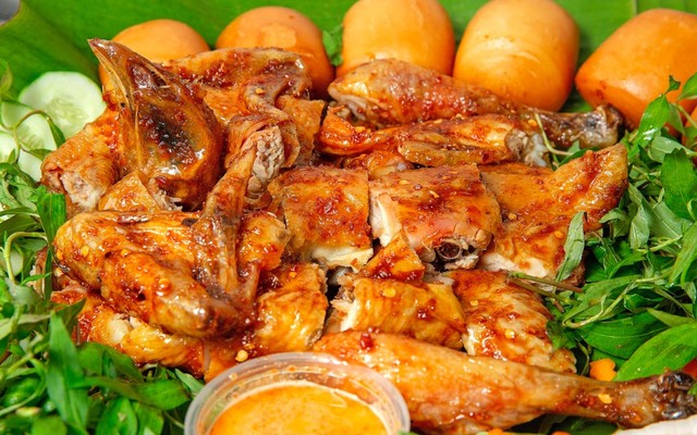 Gà Nướng & Sườn Nướng Bánh Bao - 30/4