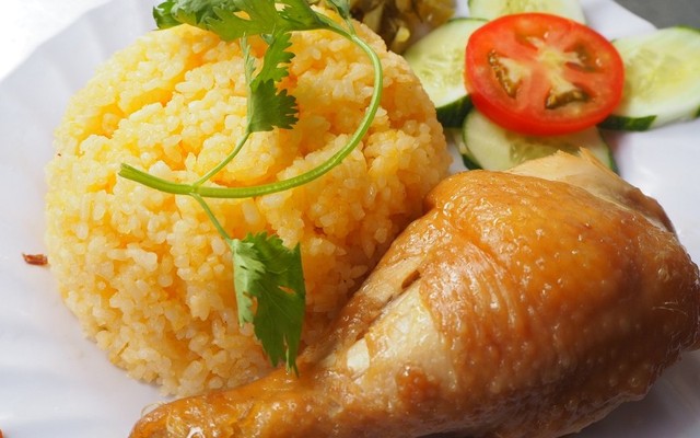 Khôi Nguyên - Cơm Gà Xối Mỡ - Thống Nhất