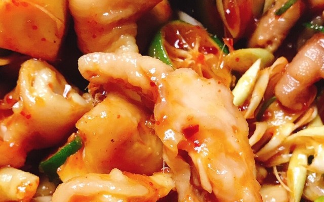 Cô Vy - Chân Gà Sốt Thái, Xả Tắc & Ăn Vặt - Ngô Bệ
