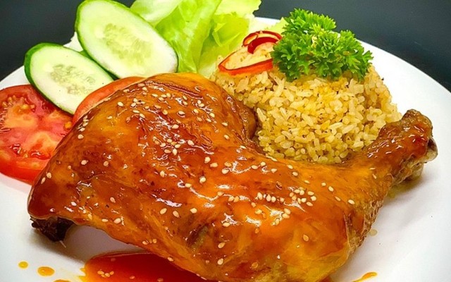 Cơm Gà Xối Mỡ Dì Tám - 61/32 Đường Số 48