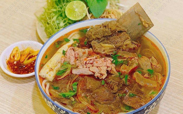 Tiệm Bún Bò 1975 - Nguyễn Văn Quá