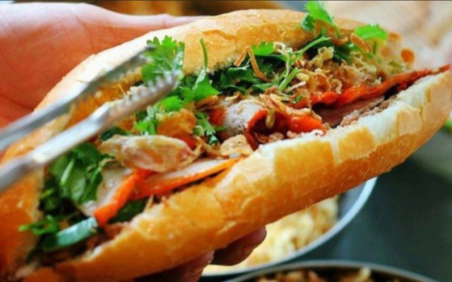 Huỳnh Hoà - Bánh Mì Sốt Bơ Thịt & Bánh Bao - Kim Mã