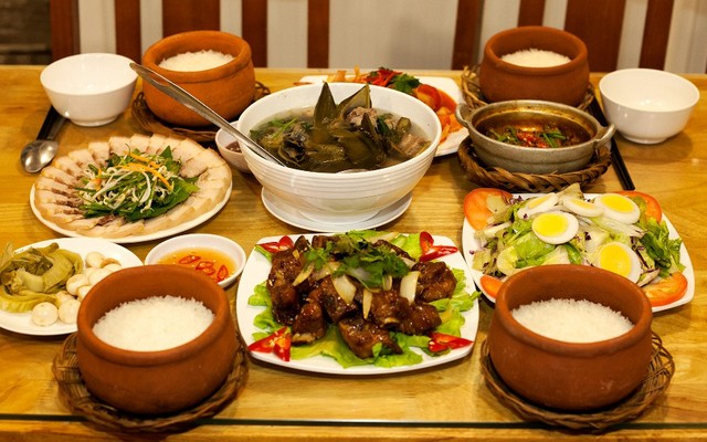 Cơm Niêu Hương Việt Đà Lạt - Cơm Niêu & Các Món Ăn Hương Vị Miền Quê - Nguyễn Du