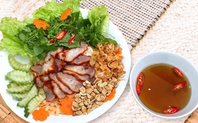 Bếp Hương Béo - Bánh Mì, Bún & Phở Trộn - Kim Mã