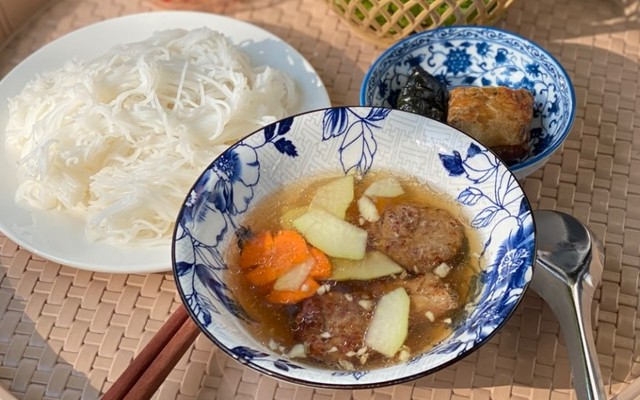 Đồi Gió - Bún Chả & Cafe