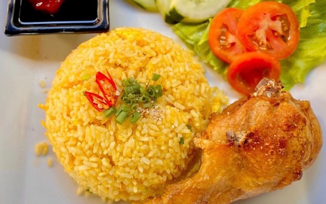 Bún Heo Quay, Cơm Chiên & Bánh Mì Xá Xíu - Ngon Ngon - Đường Số 10