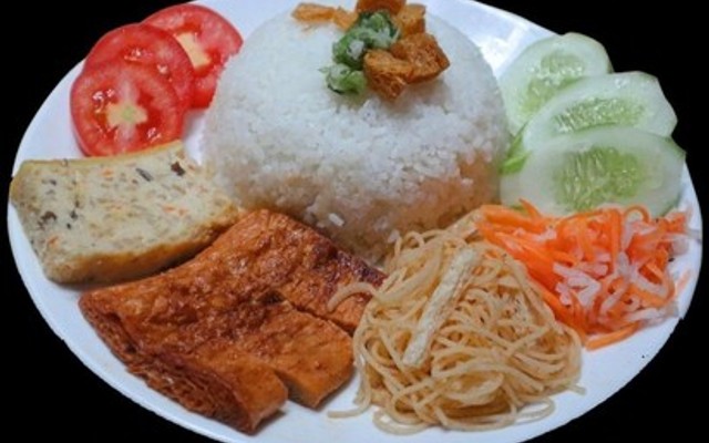 Bếp Chay Kim Nguyên - Cơm Bì Sườn Chả Chay & Bánh Canh Chay - Trần Hưng Đạo