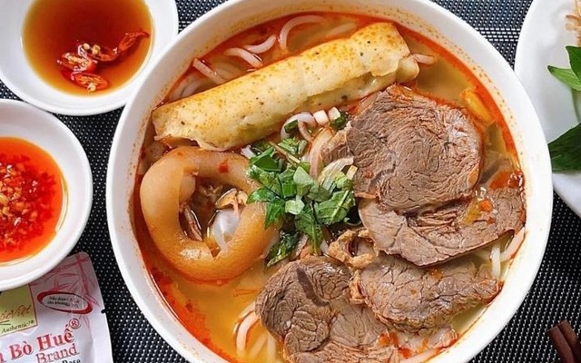 NGHĨA CAT FOOD - Bún Bò - Trương Quốc Dung