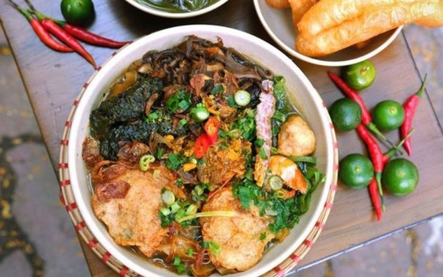 Bánh Đa Cua - Đặc Sản Hải Phòng - Trần Hoành