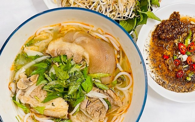 Bún Giò 38 - Đường Số 49