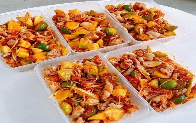 Ăn Vặt Thảo Thảo - Chân Gà Sốt Thái, Cá Viên Chiên & Gà Ủ Muối - Trần Văn Long