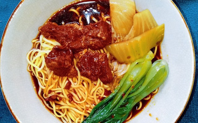 Hiên Mì - Mì Bò & Mì Khô Xá Xíu - Quốc Lộ 13 Cũ