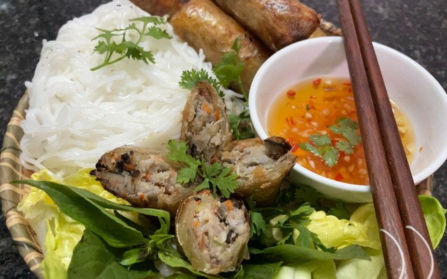 Bún Chả Giò Hẻm - Thống Nhất