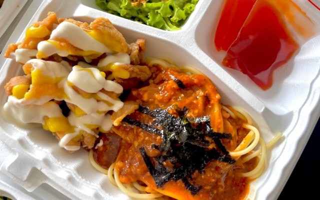 Gà Sốt Gà - Combo Cơm & Mì Ý Gà Rán - Xa Lộ Hà Nội