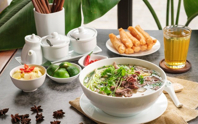 Lý Quốc Sư Long Biên - Phở - Chu Huy Mân