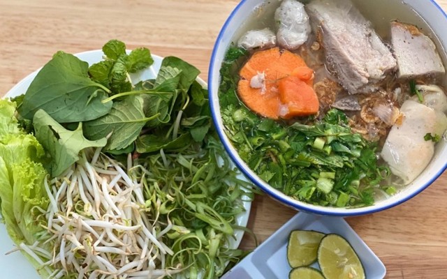 Quán Dâu Tây - Bún Bò, Bún Mọc & Bò Kho - Lê Quốc Trinh