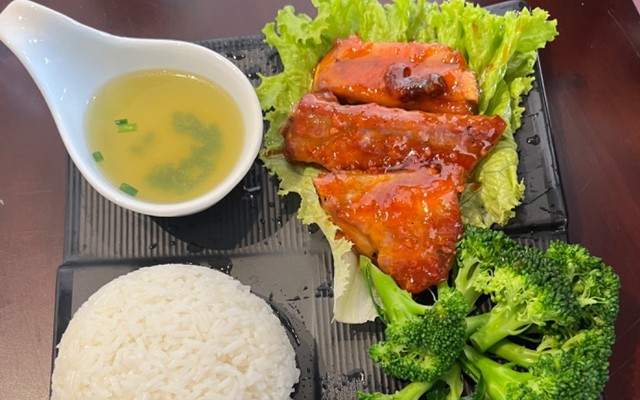 F HOUSE - Cơm & Đồ Uống - Văn Phú