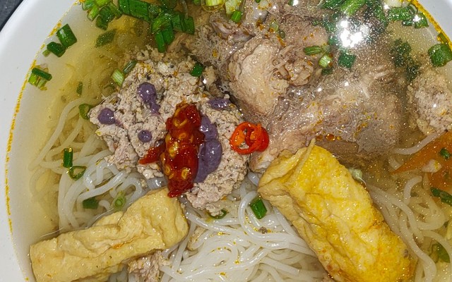 Quán Bún Riêu Cua Đồng Quyên - Bún Riêu Cua Đồng - Thích Quảng Đức
