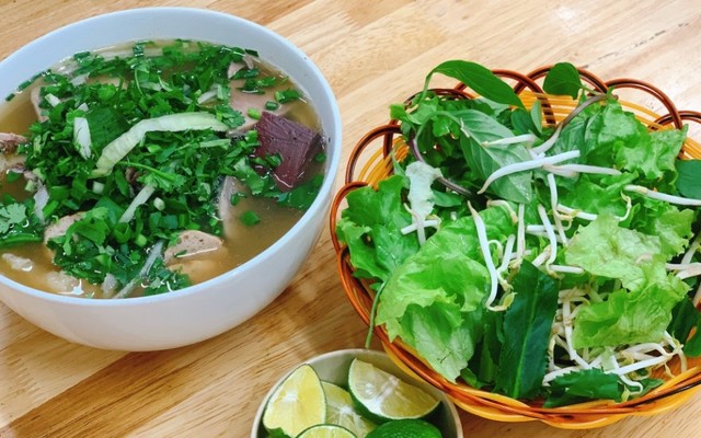 Bún Bò Dì Hồng - Đặc Sản Đà Nẵng - Trường Chinh