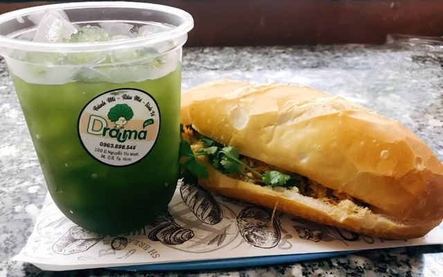 Drauma Mix - Rau Má, Sinh Tố & Bánh Mì -169 Nguyến Thị Mười