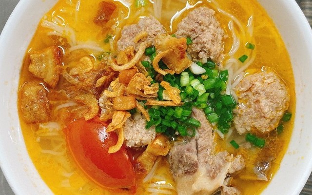 Quán Ông Mập - Bún Riêu, Bún Thịt Nướng & Cơm Tấm -- Thái Nguyên