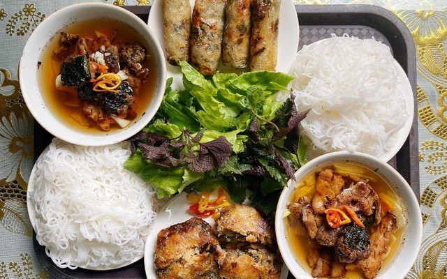 Cún Cưng - Bún Chả & Đồ Ăn Vặt - Trần Quốc Hoàn
