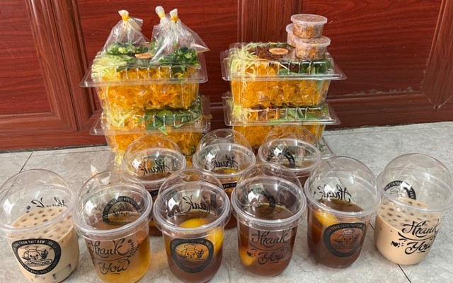 Châu Mon - Bánh Tráng Trộn Thịt Bằm & Trà Sữa - Phan Xích Long