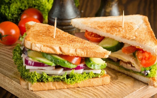 Bếp Hương Châu - Sandwich, Bánh Mì Muối Ớt & Đồ Ăn Vặt