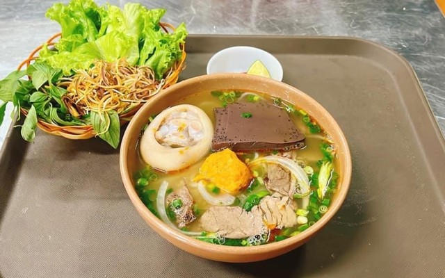 Bún Bò Huế Hoàn Lục Quán - Bún Bò Huế - Hồ Ngọc Lân