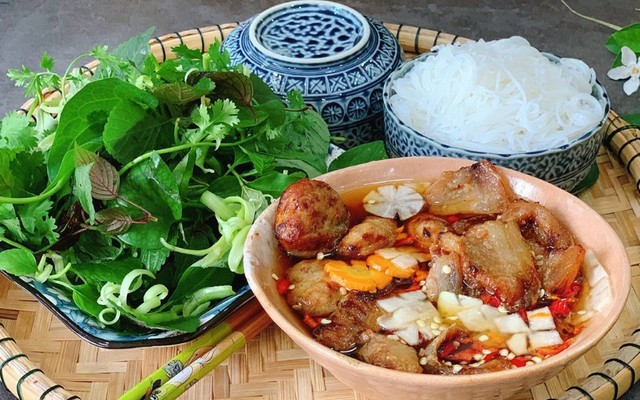 Bún Chả Yến Ngọc - Bún Chả Hà Nội - Hoàng Mai