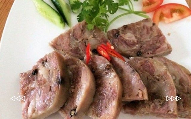 Cô Năm - Pate - Đường Số 4