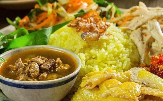 Cơm Gà Hội An 111 Nguyễn Hoàng - Nguyễn Hoàng