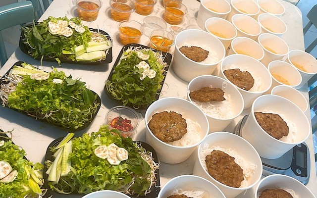Cô Bụt - Bún Chả & Bún Chẻo Thịt Nướng - Nguyễn Xiển